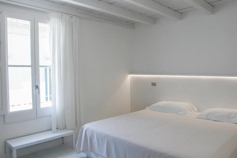 Bed & Breakfast Casa Balmes 2*